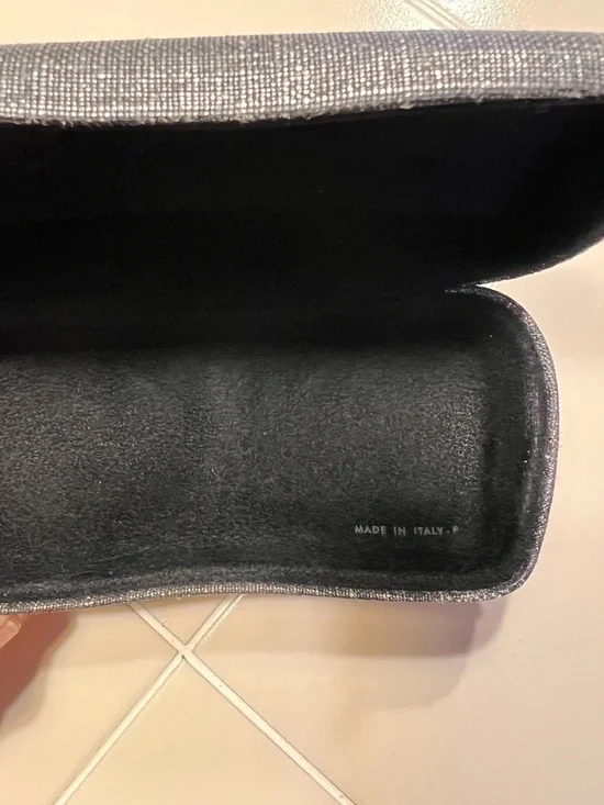 CHANEL Black Textured Hard Sunglasses Case with Silver CC Logo - Picture 3 of 3